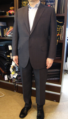 IMG: TONIKのスーツ