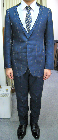 IMG: リネンスーツの仮縫い