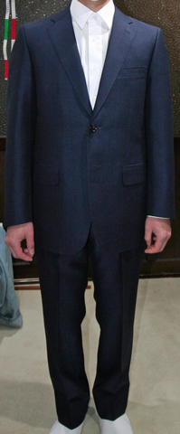 IMG: 自然体なビジネススーツ