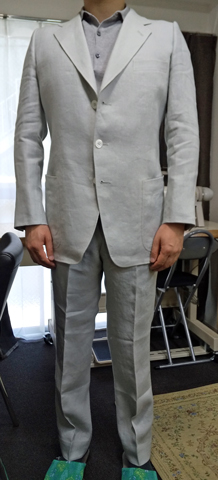IMG: リネンスーツの完成。