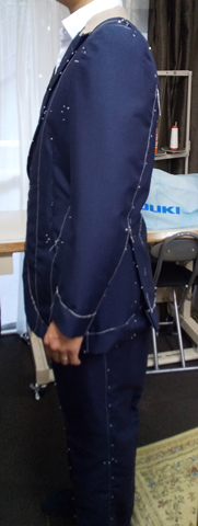 IMG: 初回の仮縫い。