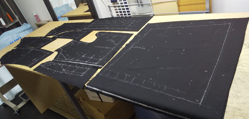 IMG: フロックコートの製作。