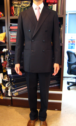IMG: ブラックスーツ